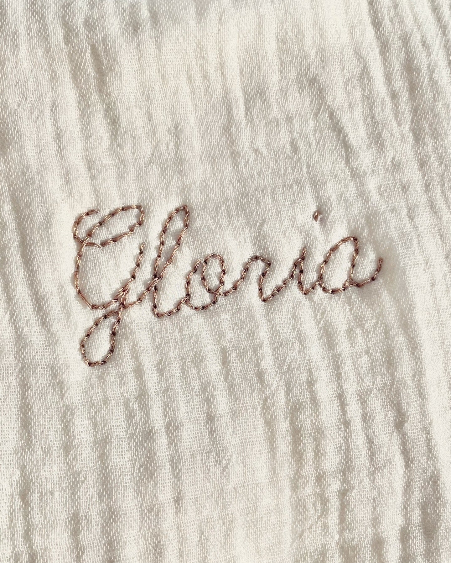 Ecru toiletry bag 