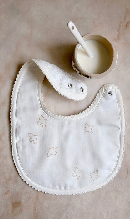 Dove Bib 